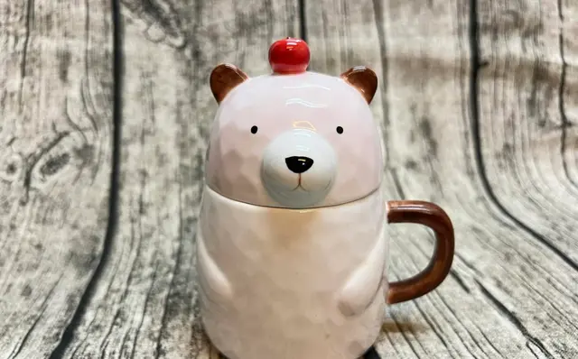 -惠顾"圣诞小熊二人餐"送你"精灵小熊陶瓷杯一只"